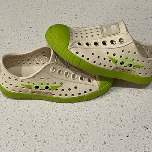 Native Star Wars Grogu Shoes Size 6